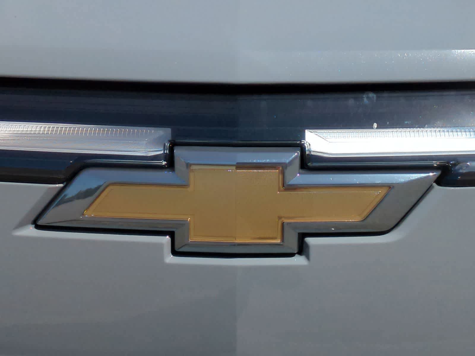 Used 2026 Chevrolet Silverado EV LT AWD/4WD image 8