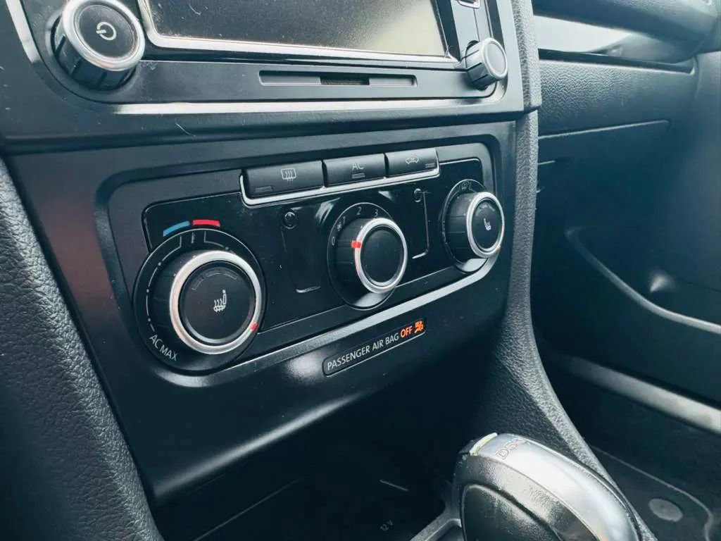 Used 2012 Volkswagen Jetta TDI image 15