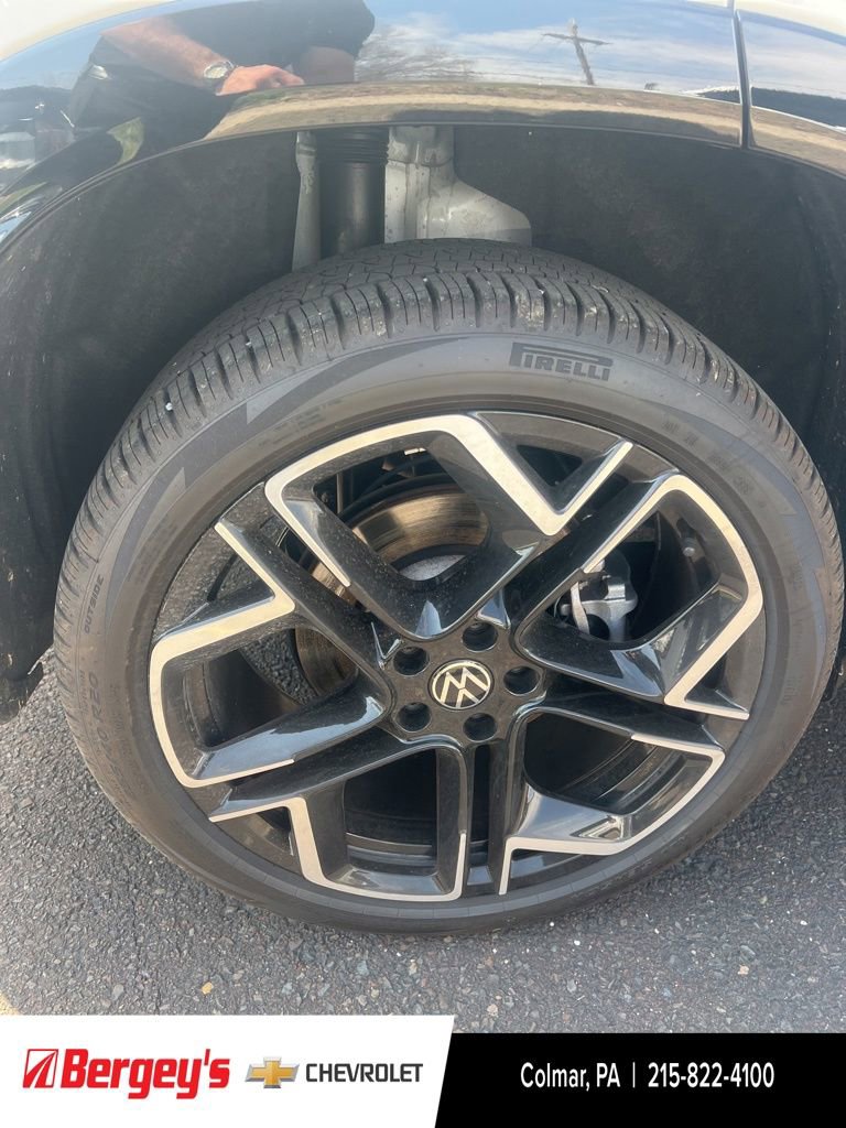 Used 2026 Volkswagen Tiguan SEL R-Line image 11