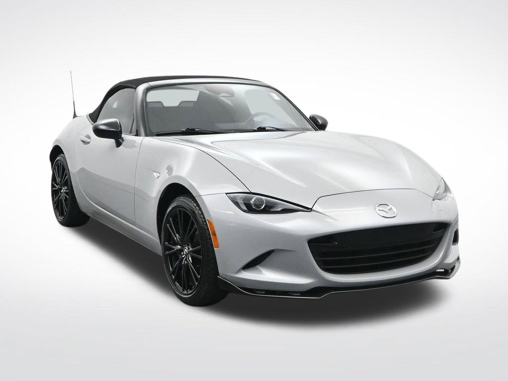 Used 2025 MAZDA MX-5 Miata Club RWD image 3