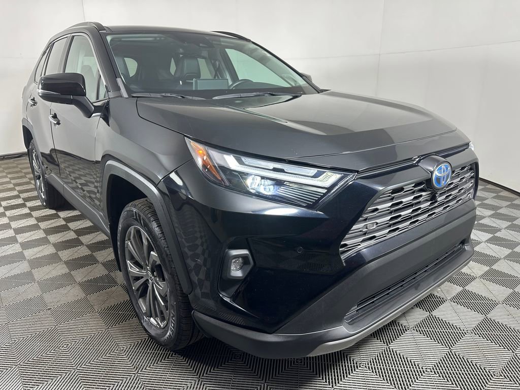 Used 2022 Toyota RAV4 Limited AWD/4WD image 7