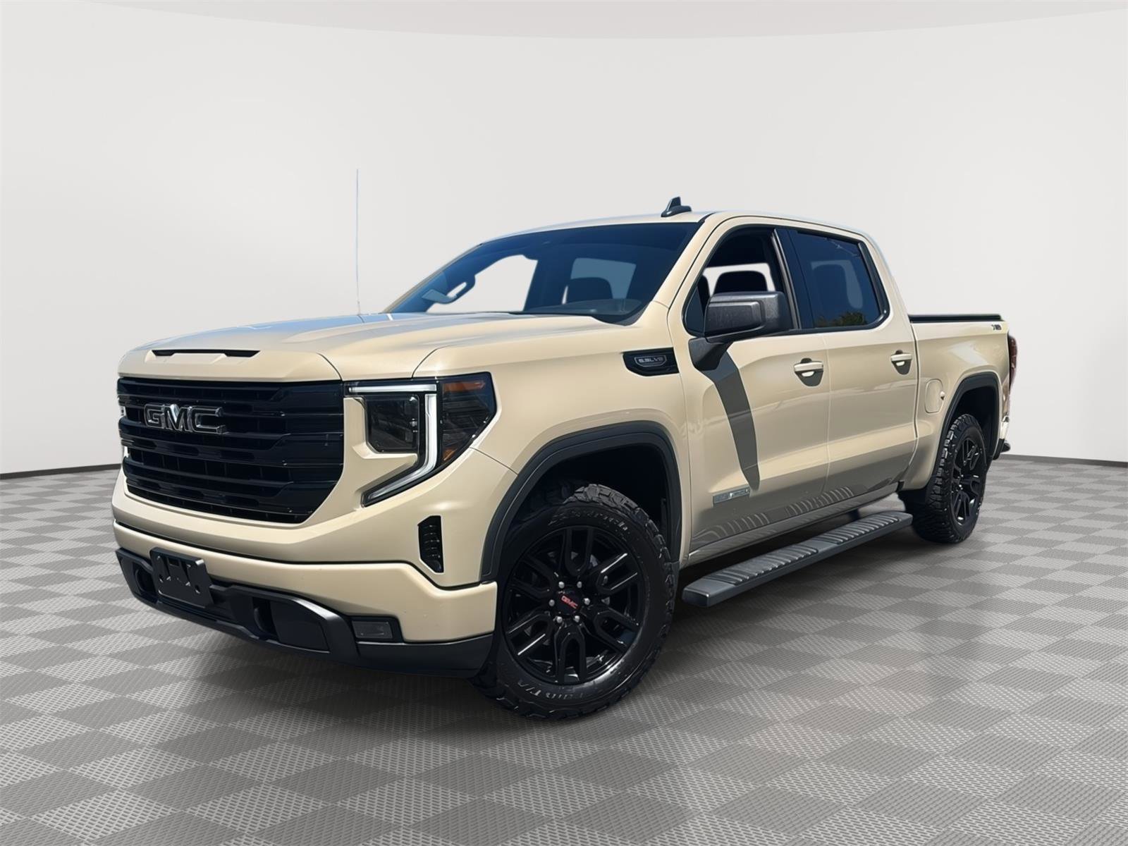 Used 2022 GMC Sierra 1500 Elevation AWD/4WD image 1