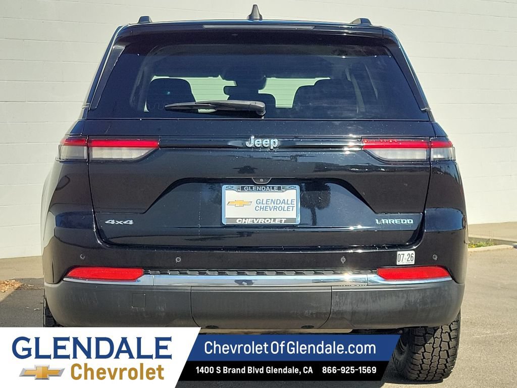 Used 2023 Jeep Grand Cherokee Laredo AWD/4WD image 12