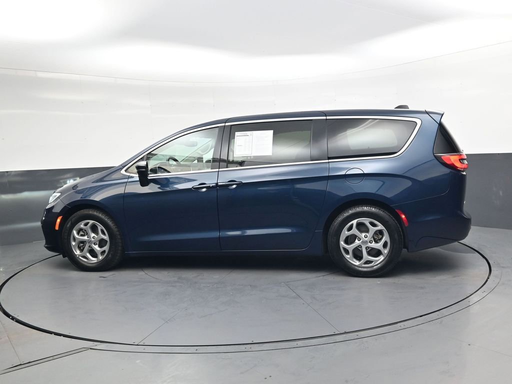 Used 2024 Chrysler Pacifica Limited image 7