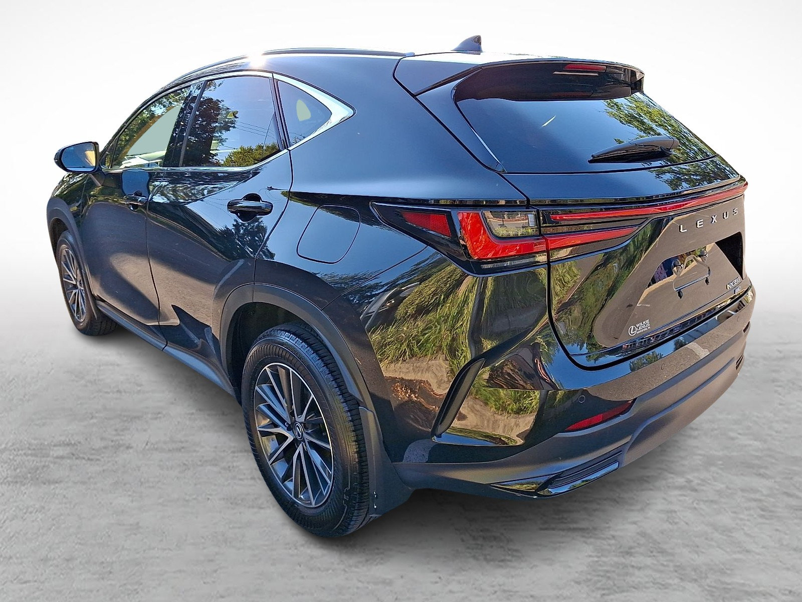 Certified 2025 Lexus NX 350 AWD w/ Accessory Package (2T) image 4