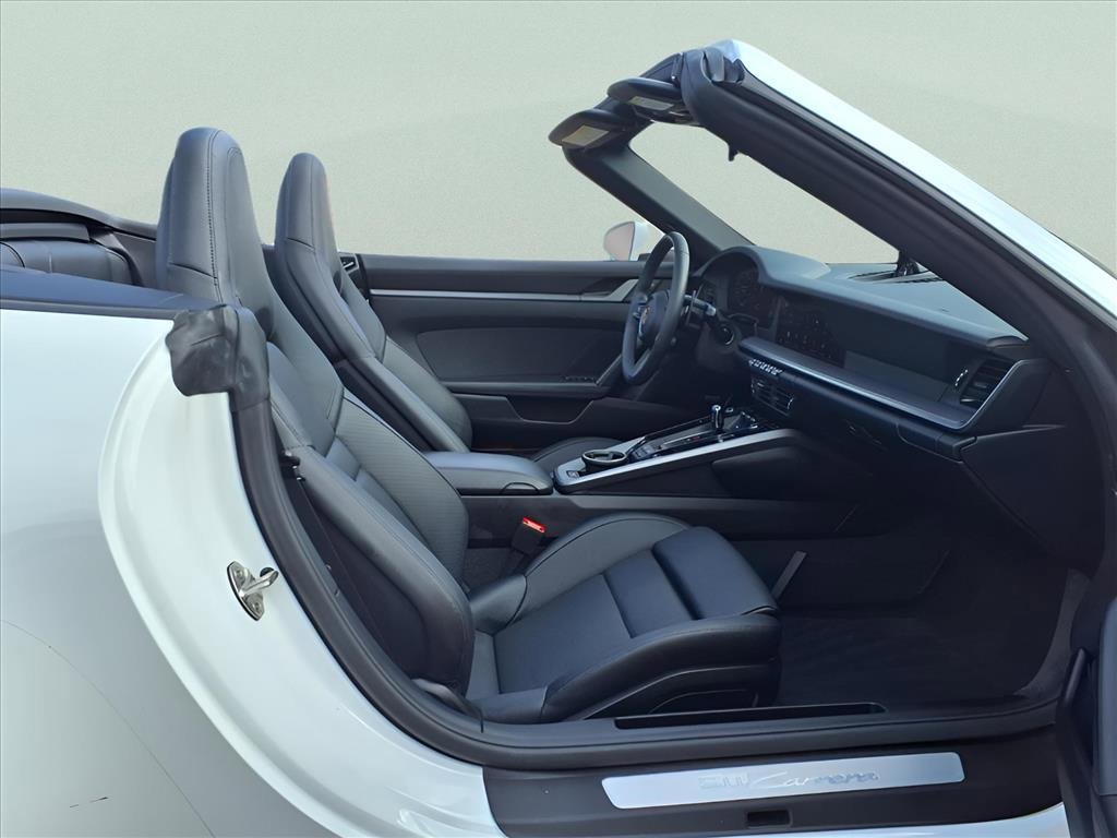Used 2025 Porsche 911 Carrera image 11