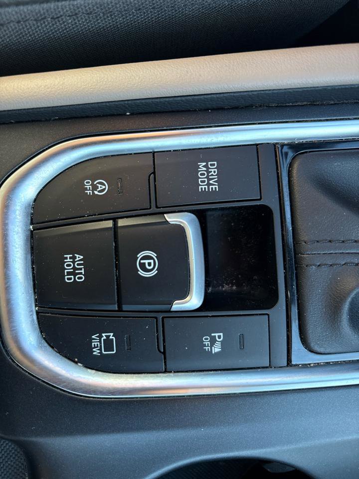 Used 2020 Hyundai Santa Fe Limited image 24