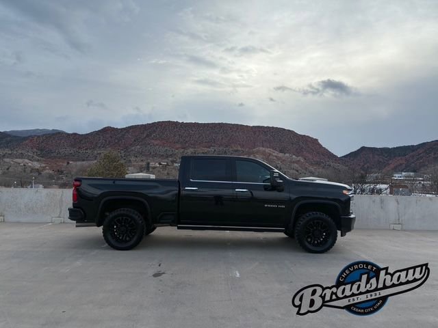 Used 2023 Chevrolet Silverado 2500 High Country w/ Z71 Off-Road Package image 3