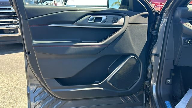 New 2026 Ford Explorer ST-Line w/ ST-Line Street Pack RWD image 17