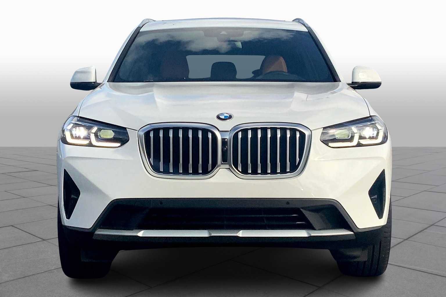 Used 2024 BMW X3 sDrive30i w/ Convenience Package w/ZPA RWD image 3