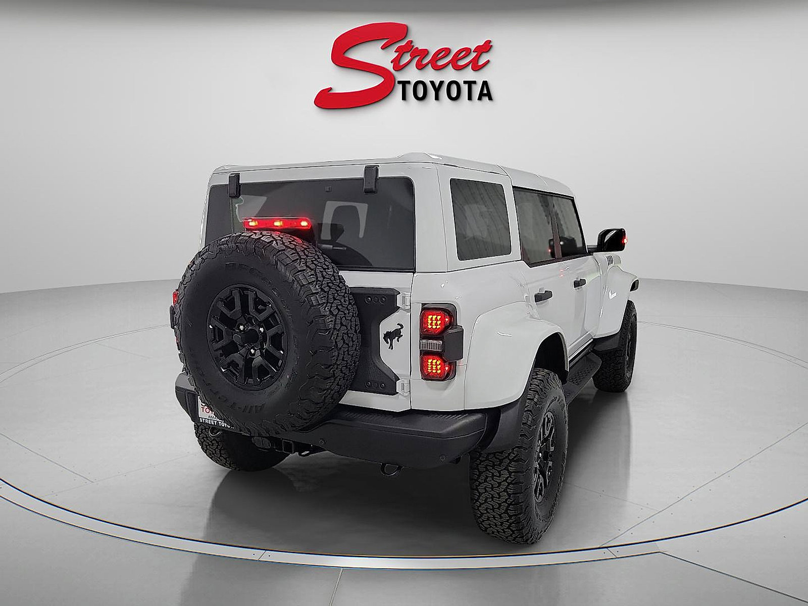 Used 2024 Ford Bronco Raptor image 4