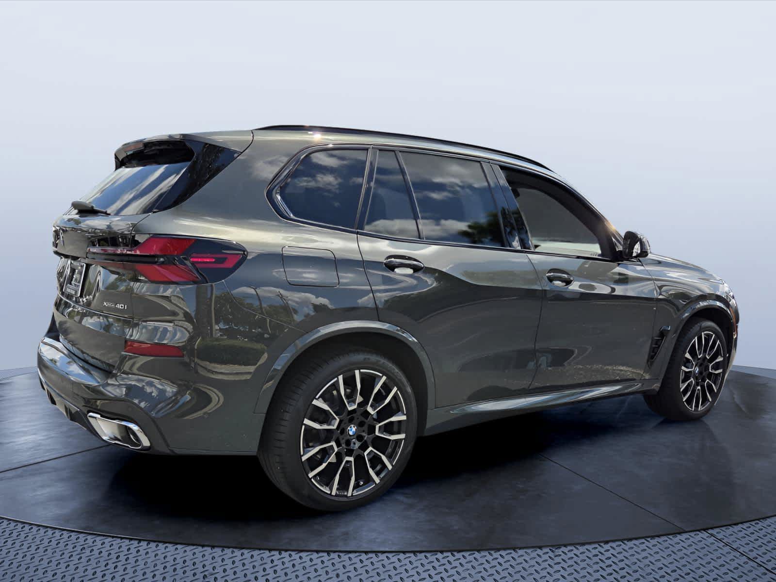 Certified 2026 BMW X5 xDrive40i w/ M Sport Package AWD/4WD image 6