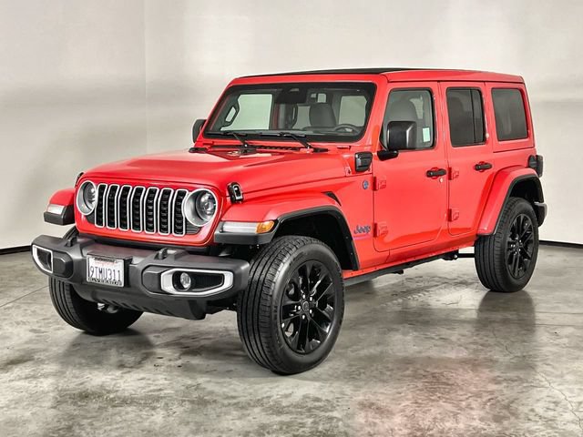 Used 2025 Jeep Wrangler Unlimited Sahara w/ Safety Group AWD/4WD image 4