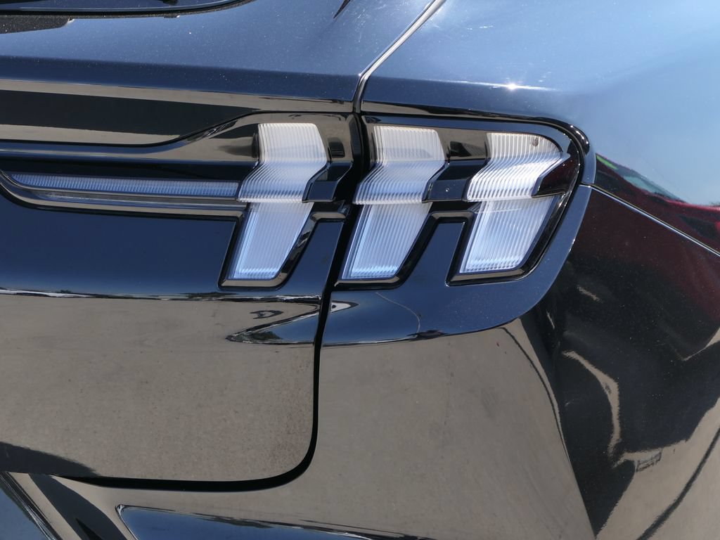 Used 2023 Ford Mustang Mach-E Select RWD image 4