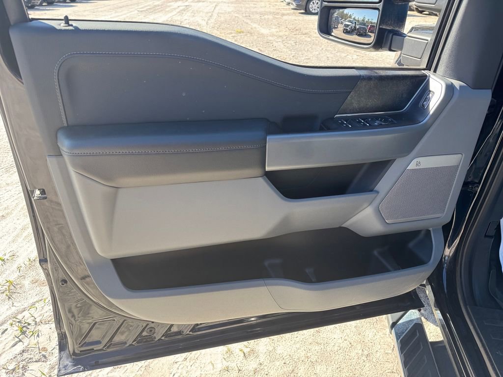 Certified 2022 Ford F150 XLT w/ Equipment Group 302A High image 33