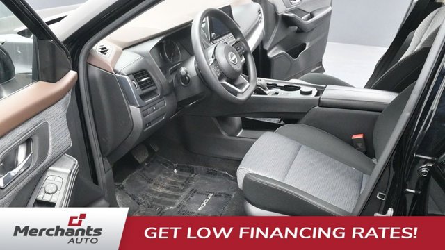 Used 2023 Nissan Rogue SV AWD/4WD image 18