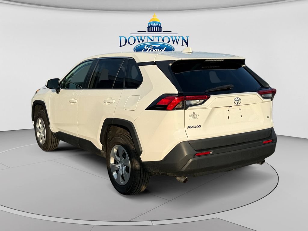 Used 2022 Toyota RAV4 LE w/ Carpet Mat Package (TMS) FWD image 5