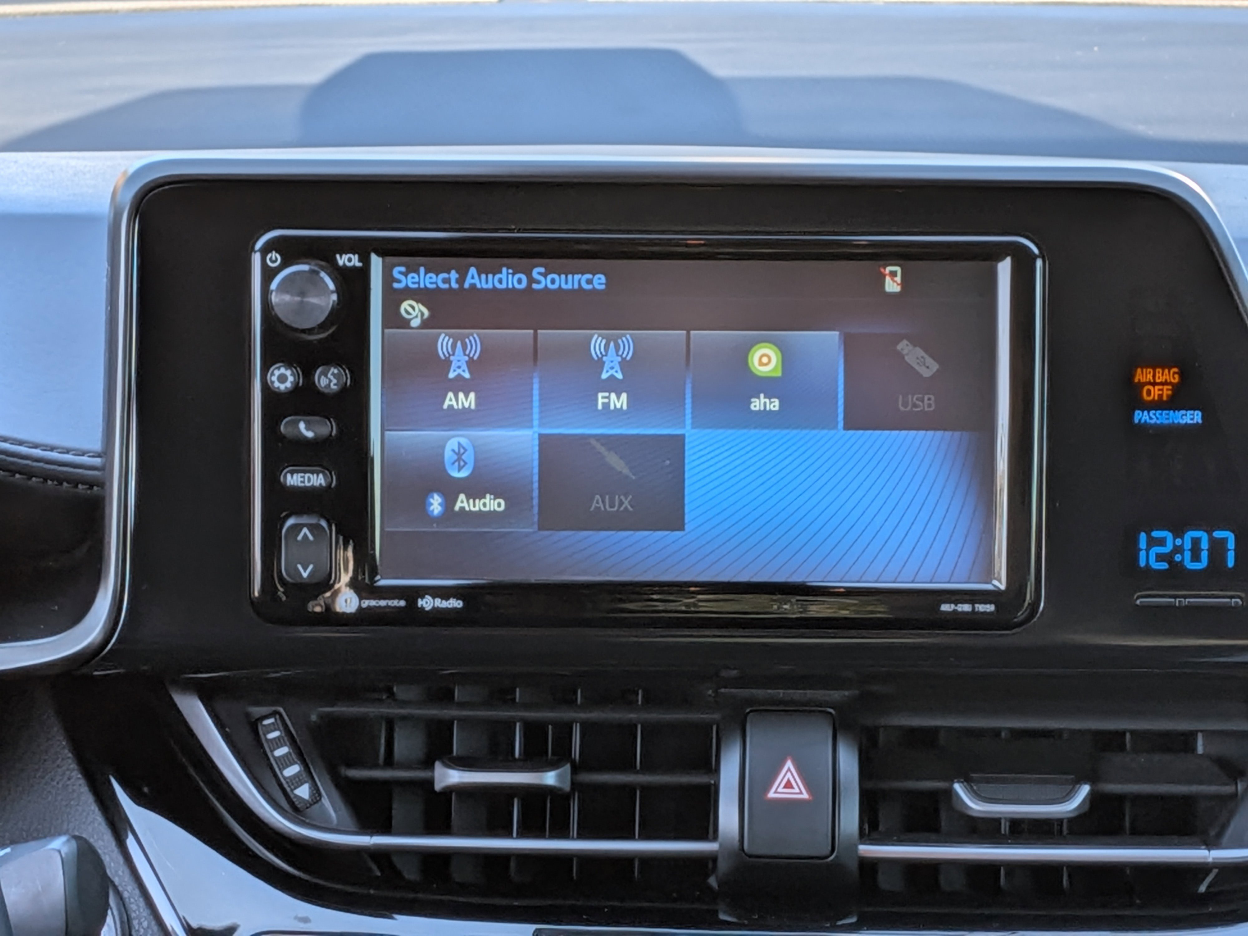 Used 2018 Toyota C-HR XLE image 17