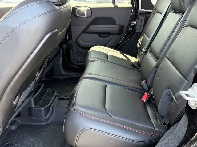 New 2024 Jeep Wrangler Unlimited Rubicon w/ Technology Group image 33