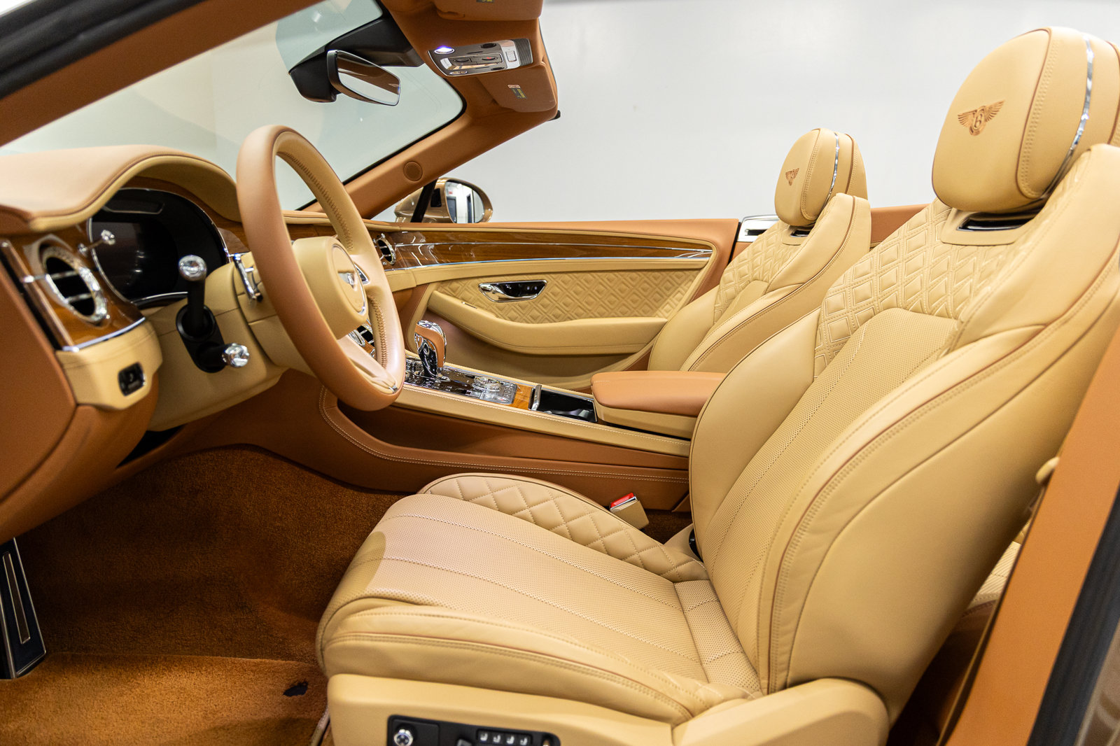 Used 2023 Bentley Continental GT Azure AWD/4WD image 44