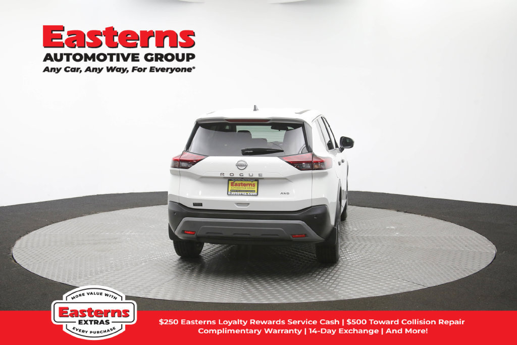 Used 2023 Nissan Rogue S AWD/4WD image 41