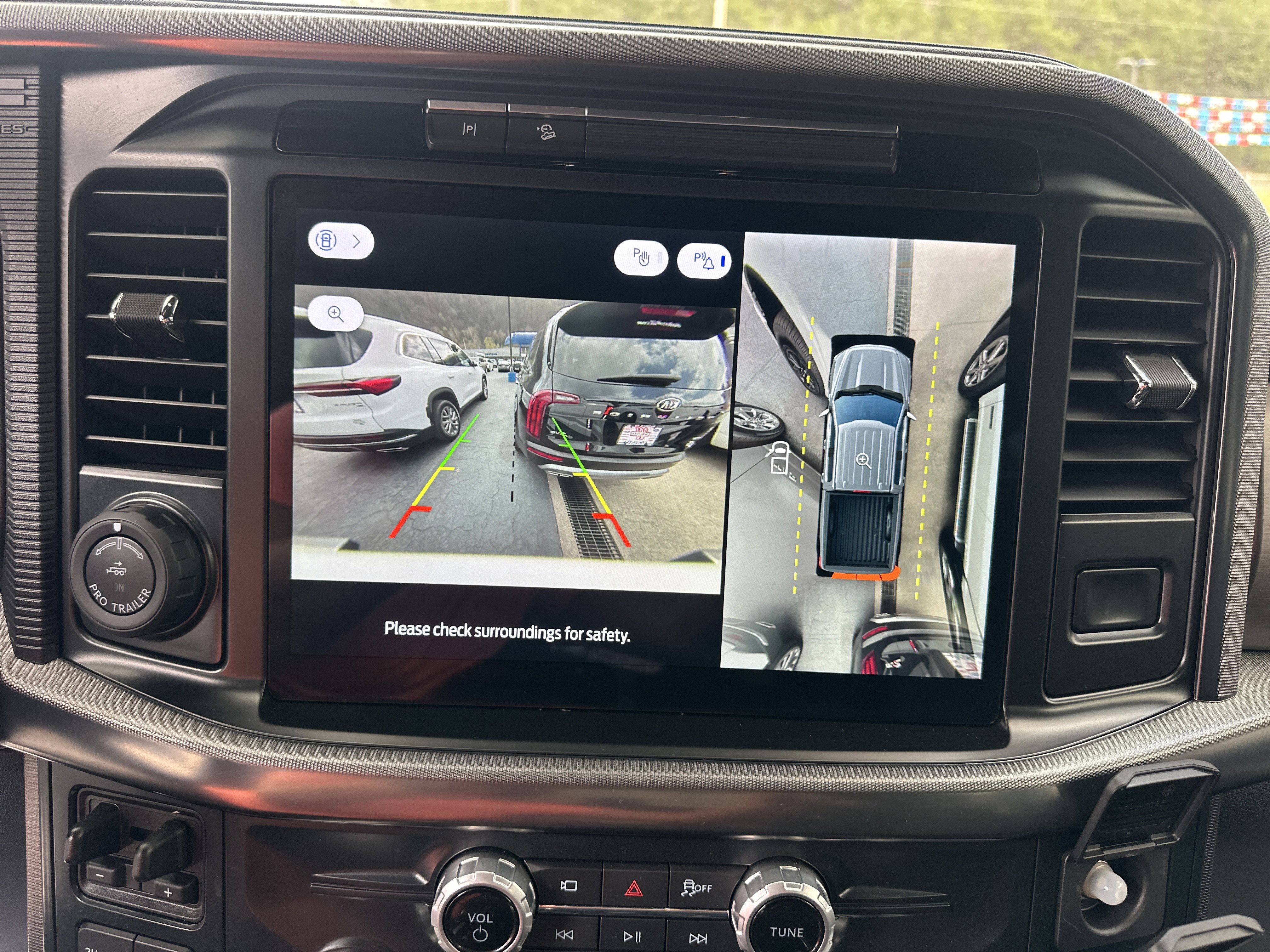 Used 2025 Ford F150 Platinum w/ Equipment Group 702A High image 17