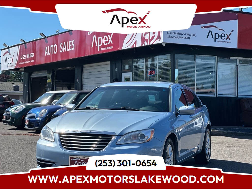 Used 2013 Chrysler 200 LX image 1