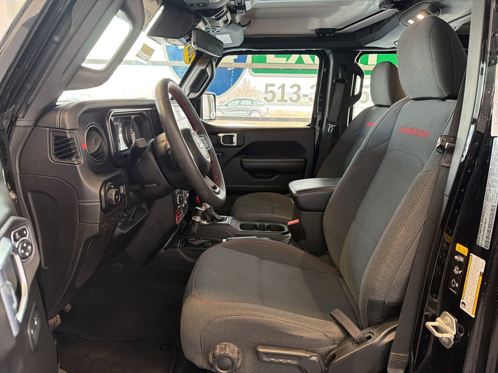 Used 2024 Jeep Wrangler Unlimited Rubicon w/ Technology Group image 17