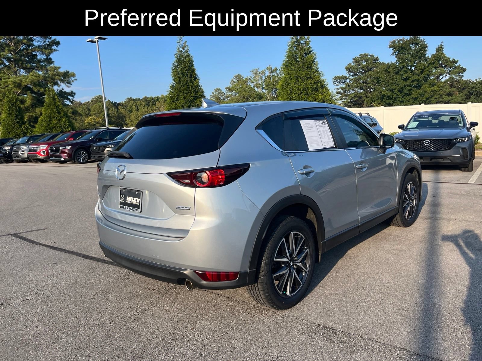 Used 2018 MAZDA CX-5 Touring w/ Preferred Equipment Package FWD image 3