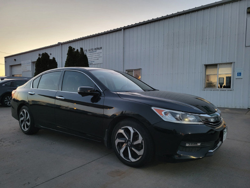 Used 2017 Honda Accord EX-L image 1