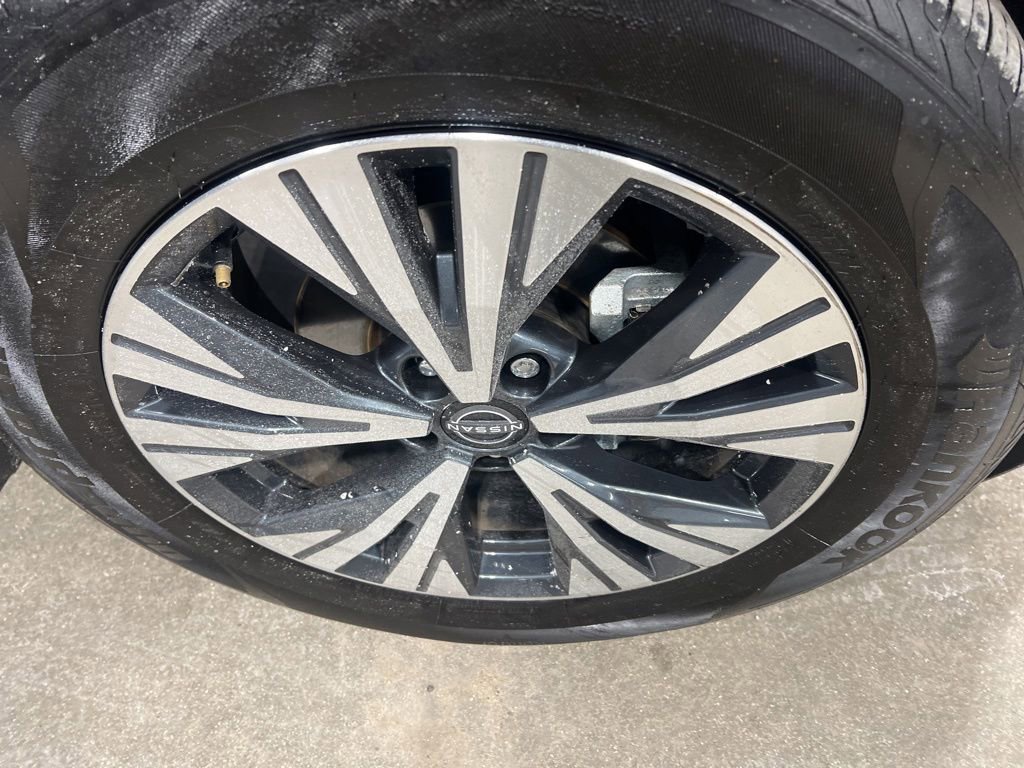 Certified 2023 Nissan Rogue SV w/ SV Premium B Package image 41