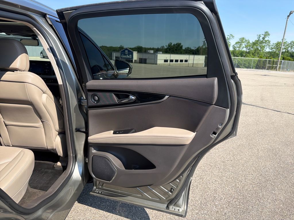 Used 2023 Lincoln Nautilus Reserve w/ Equipment Group 201A AWD/4WD image 21