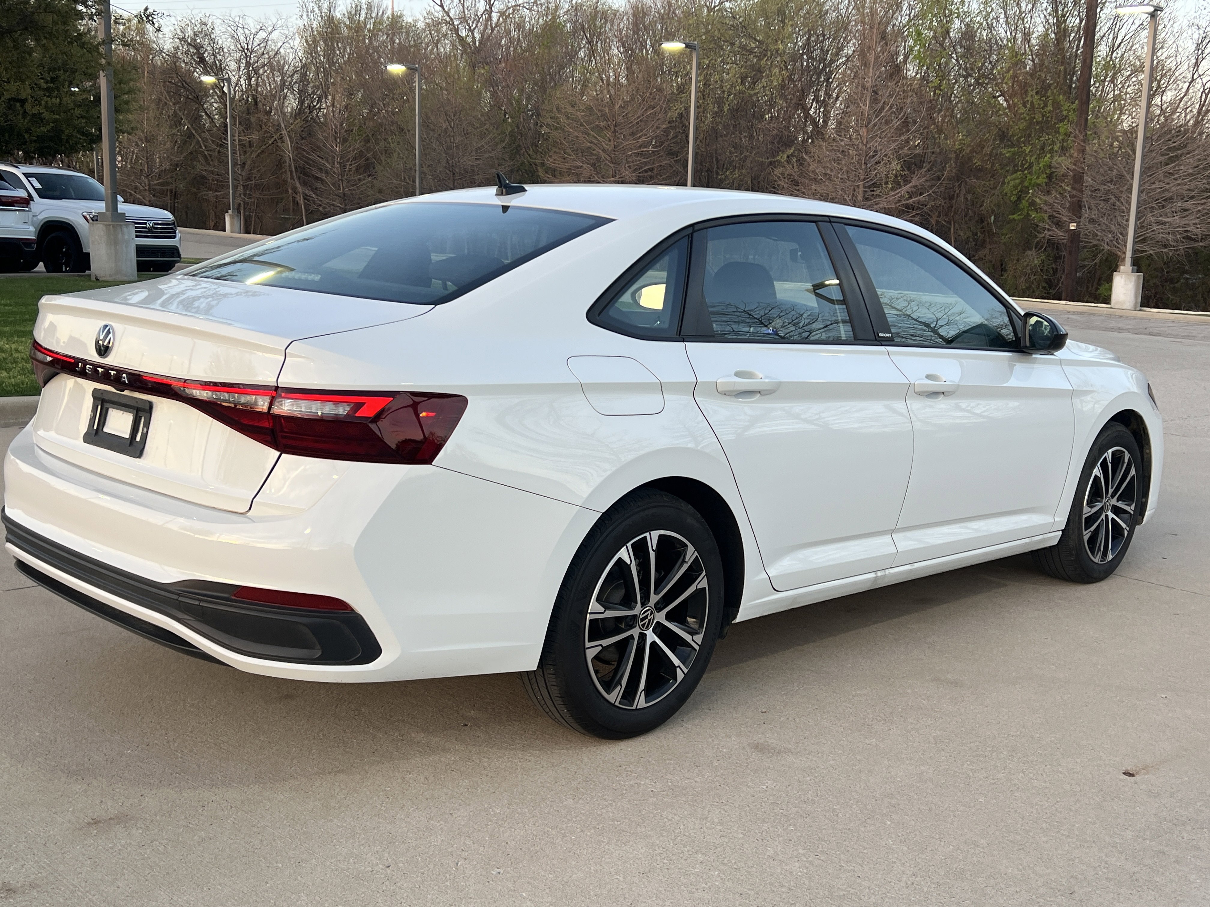 Certified 2025 Volkswagen Jetta Sport FWD image 10