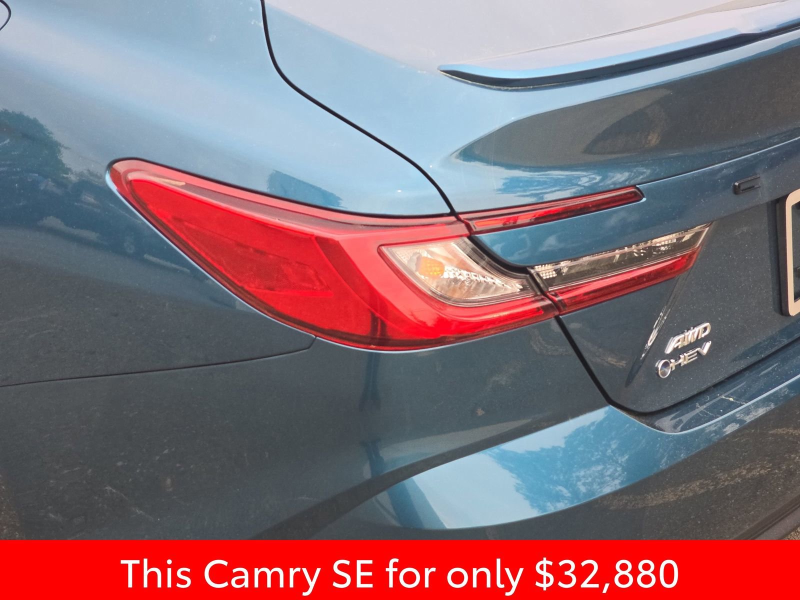 Used 2025 Toyota Camry SE w/ Convenience Package image 39