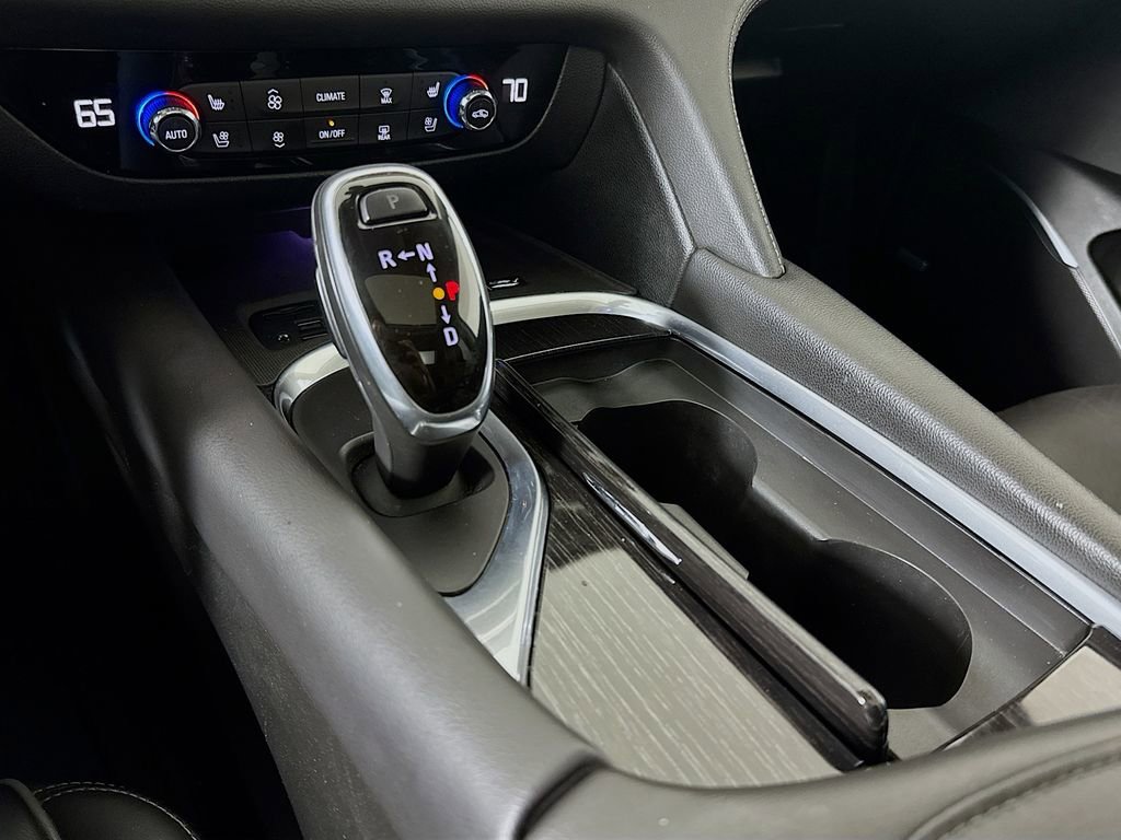 Used 2020 Buick Enclave Avenir w/ Avenir Technology Package AWD/4WD image 17