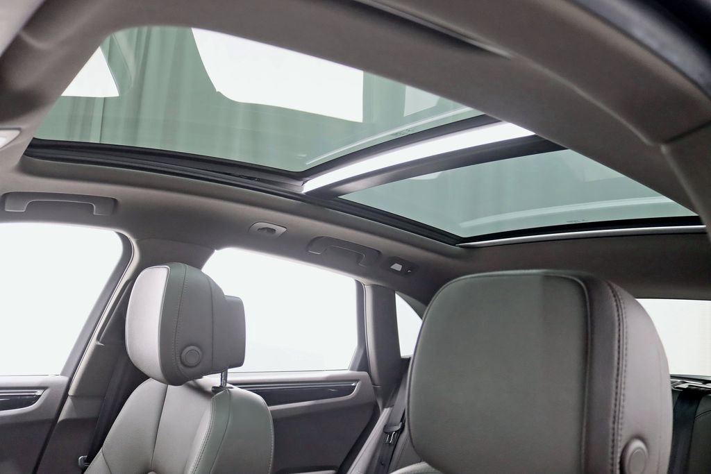 Used 2018 Porsche Macan image 24