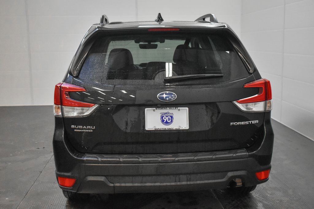 Used 2021 Subaru Forester Premium image 7