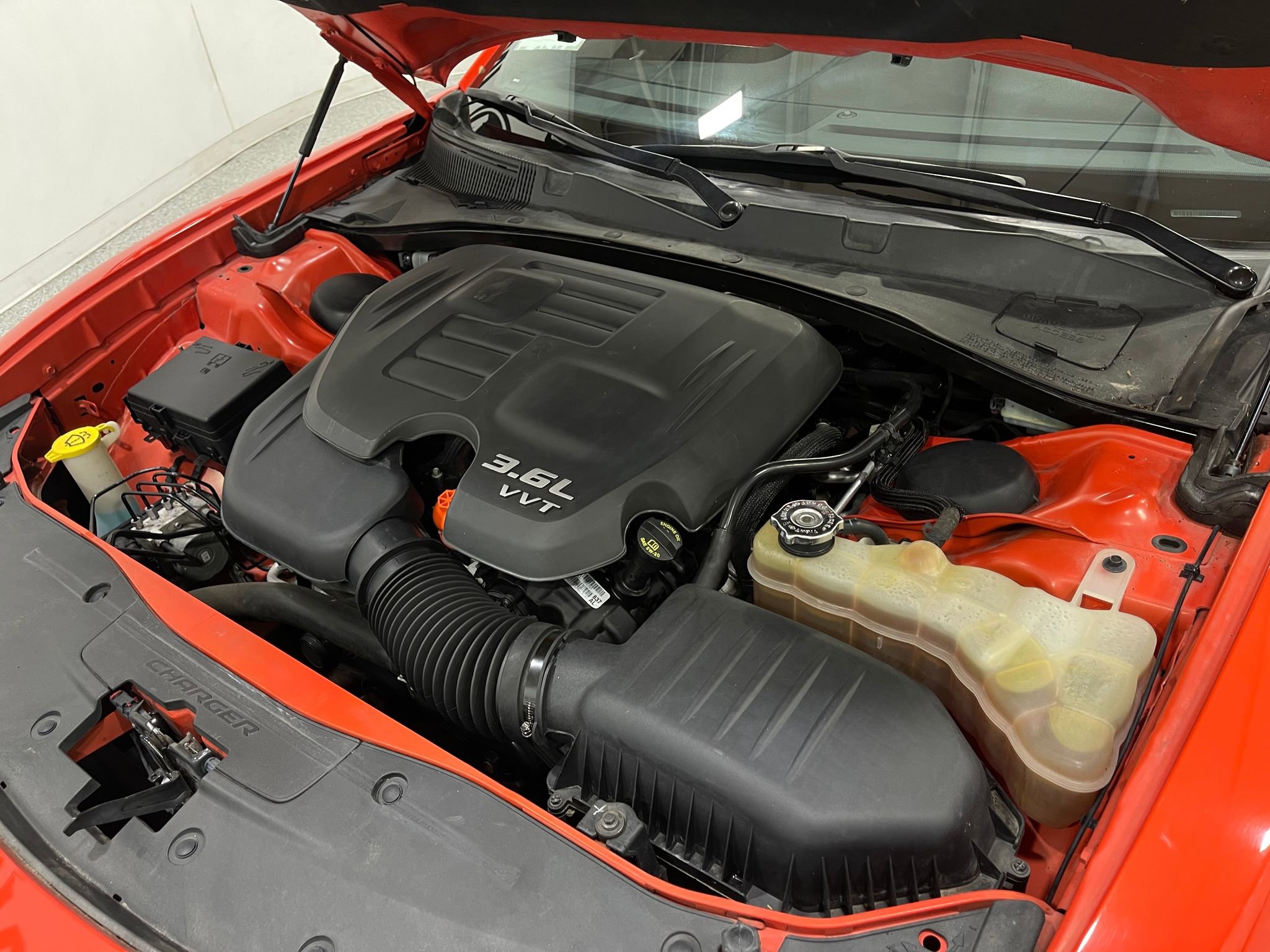 Used 2018 Dodge Charger SXT w/ Blacktop Package image 24