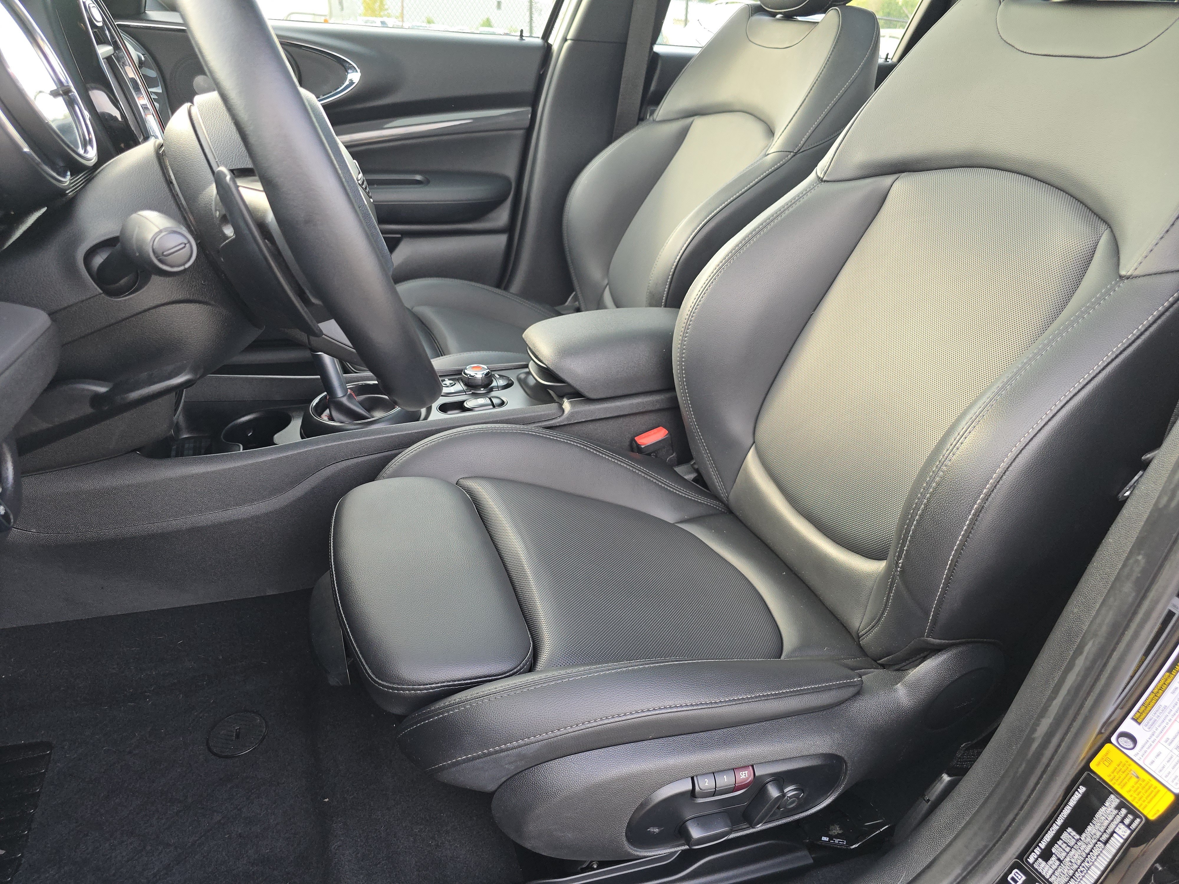 Used 2019 MINI Cooper Clubman S w/ Premium Package AWD/4WD image 20