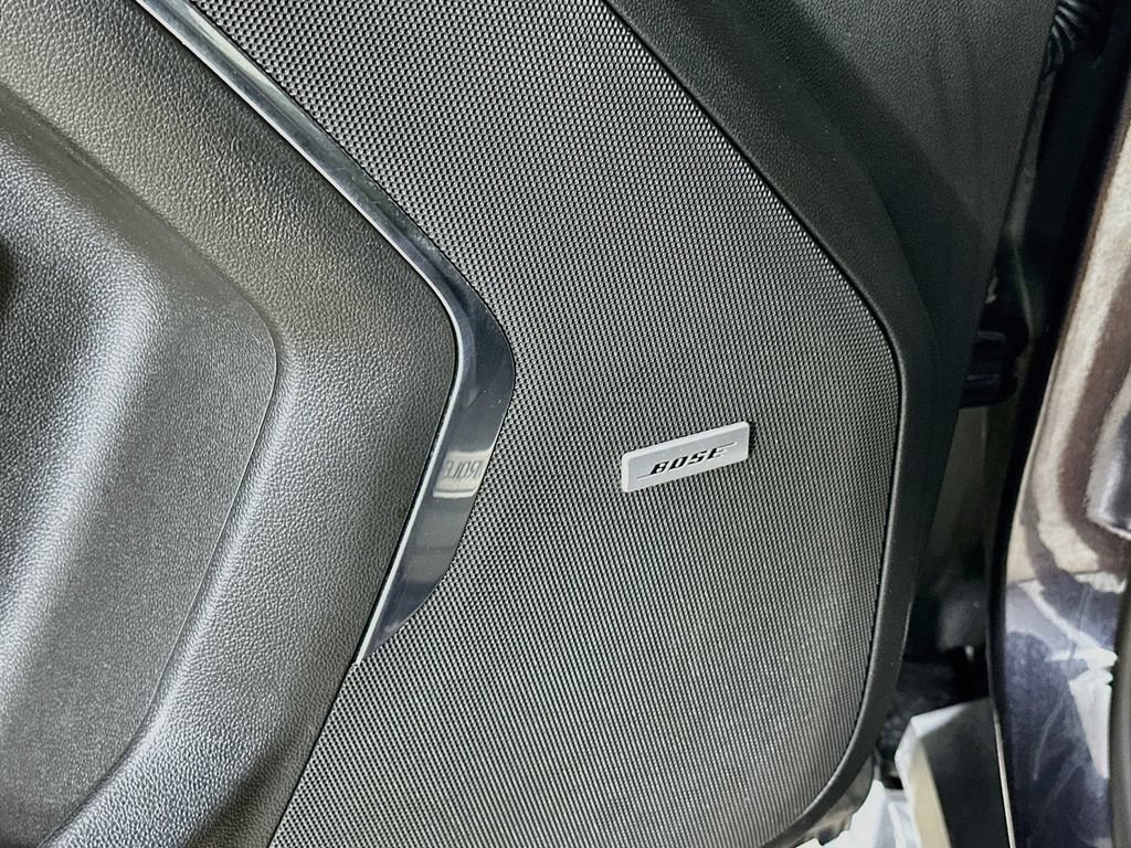 Used 2026 Chevrolet Suburban Premier AWD/4WD image 24