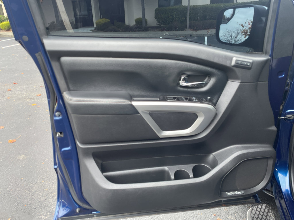 Used 2017 Nissan Titan SL image 20