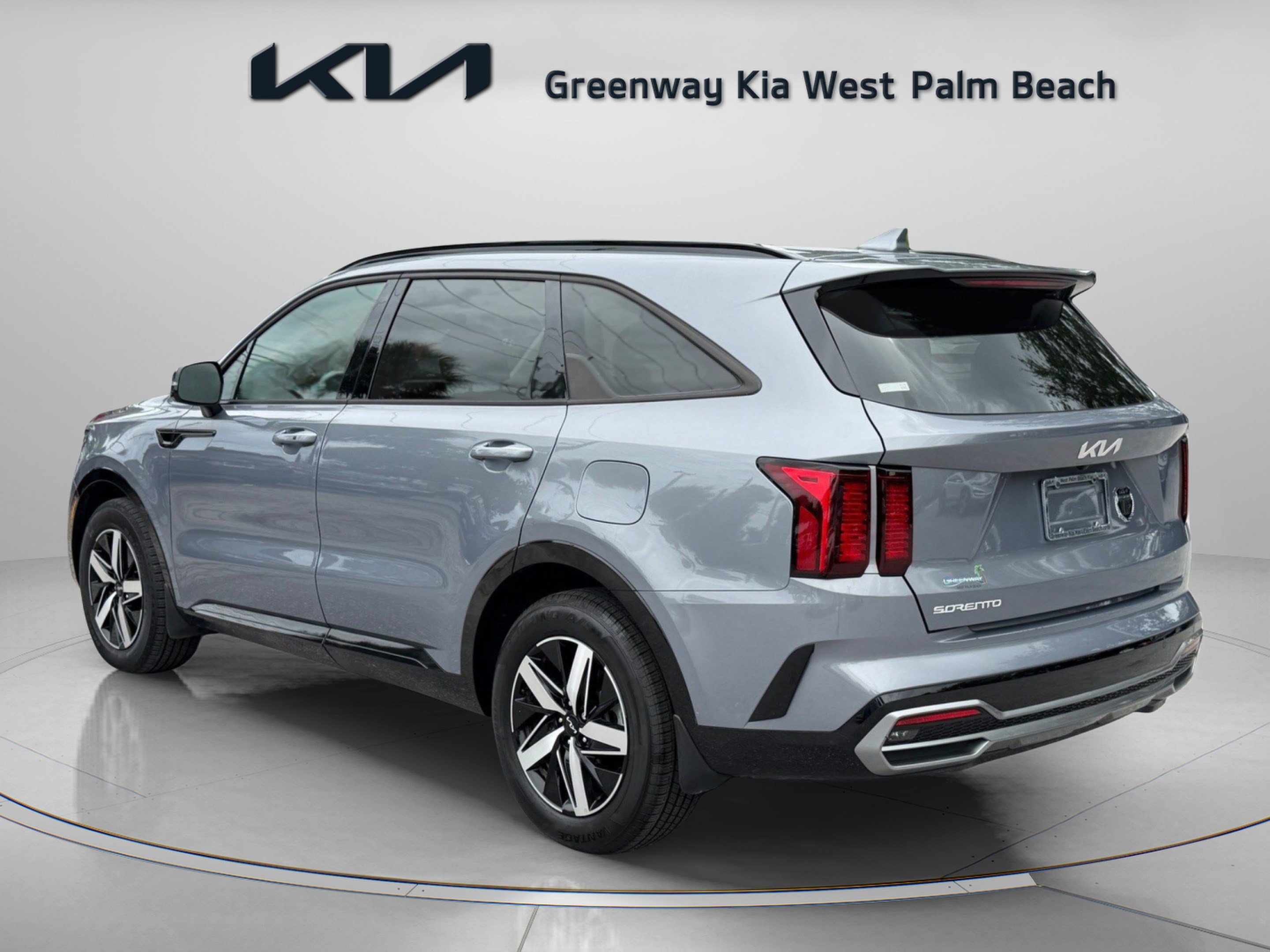 Certified 2023 Kia Sorento S FWD image 5