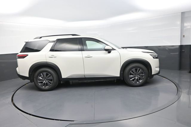 Used 2023 Nissan Pathfinder SV AWD/4WD image 47