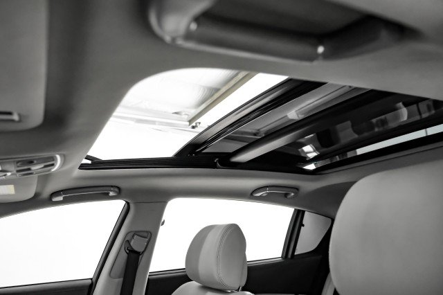 Used 2016 Kia K900 Luxury RWD image 21
