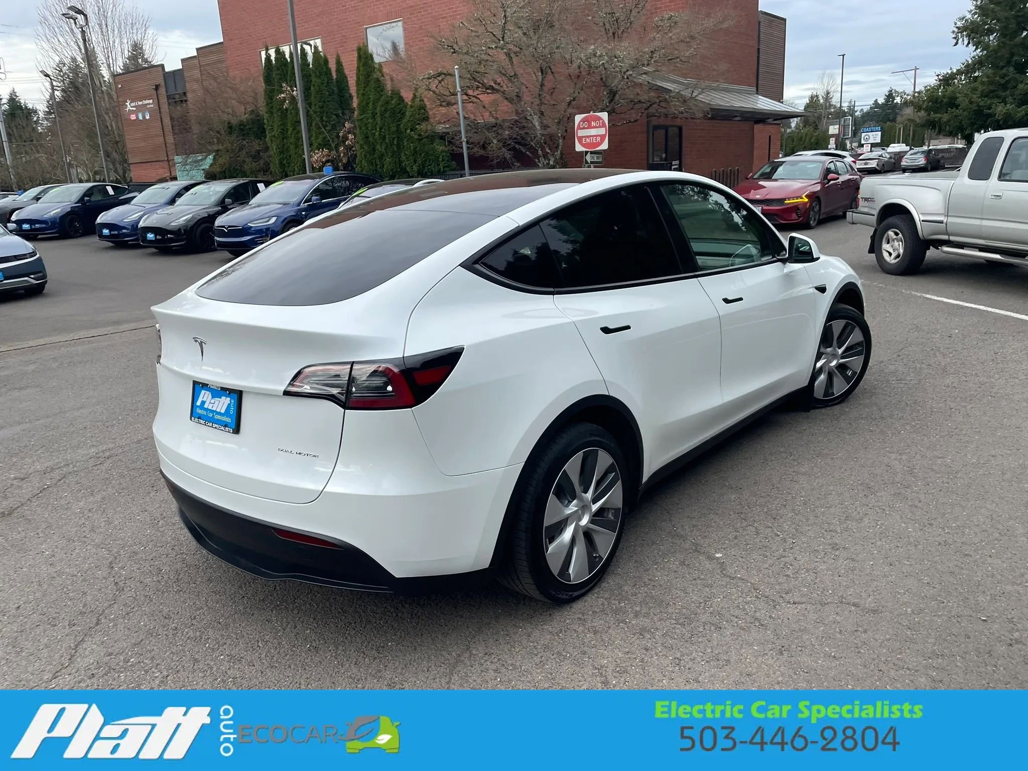 Used 2024 Tesla Model Y Long Range image 11