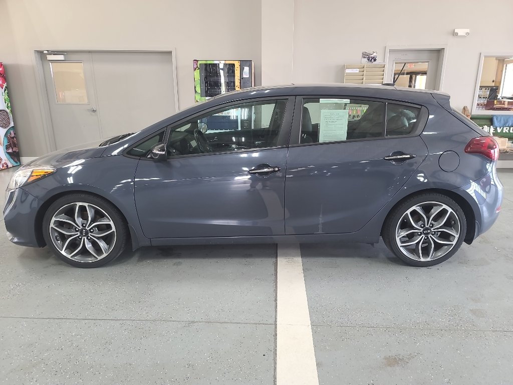 Used 2016 Kia Forte SX w/ SX Premium Technology Package FWD image 1