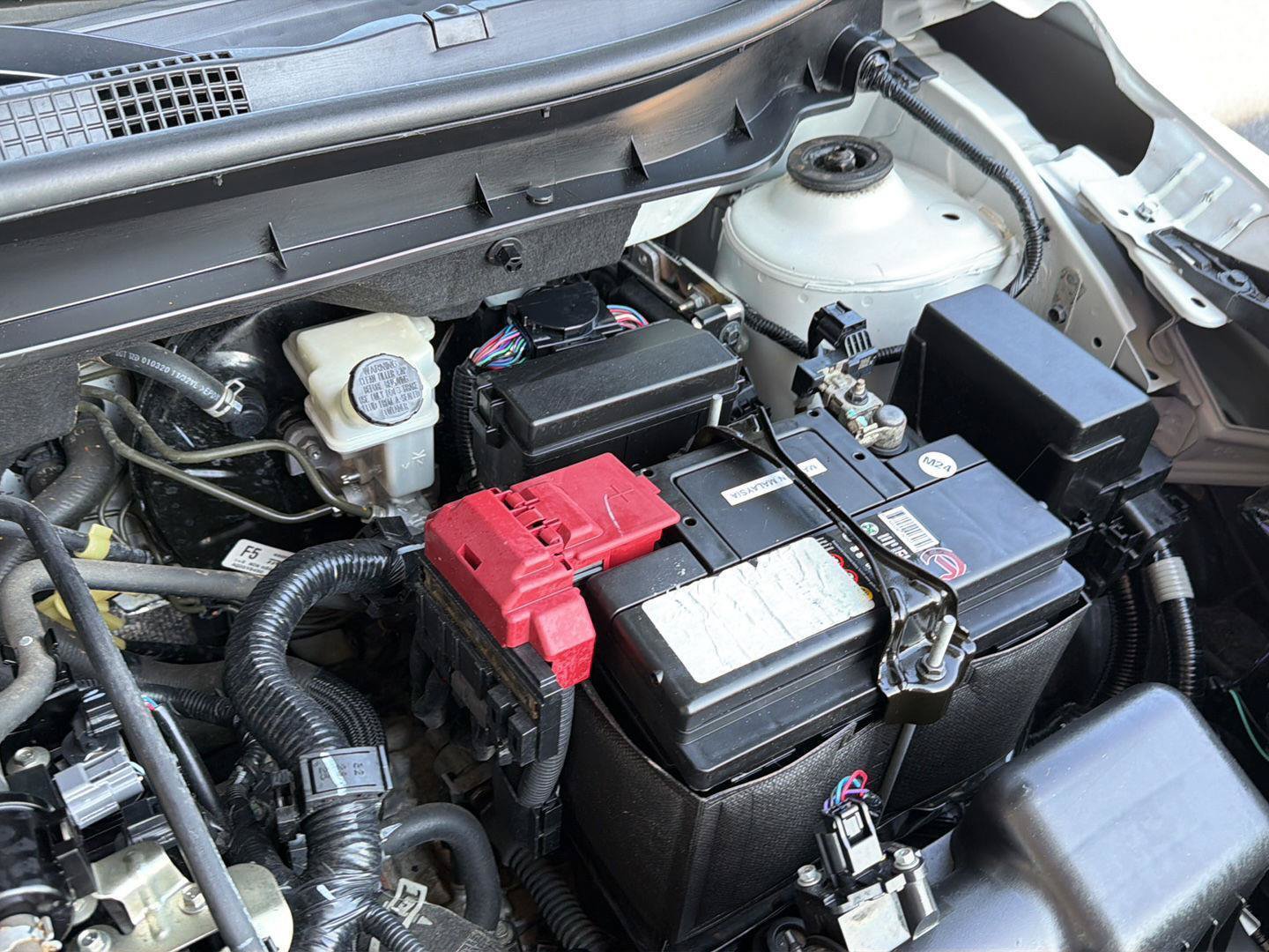 Used 2020 Nissan Kicks SR w/ SR Premium Package FWD image 34