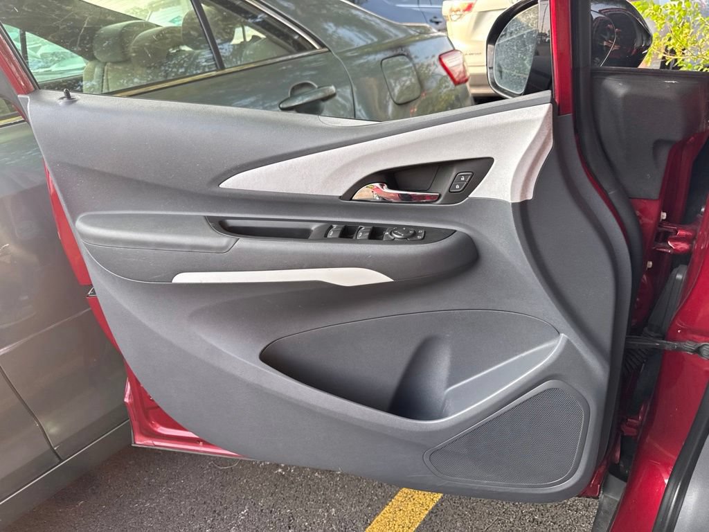 Used 2021 Chevrolet Bolt LT FWD image 9