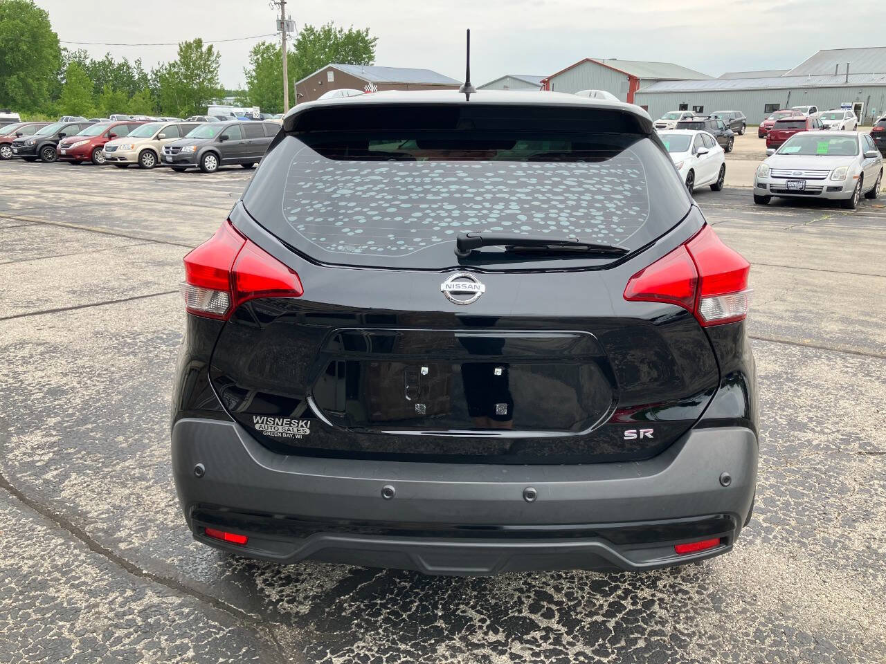 Used 2020 Nissan Kicks SR w/ SR Premium Package FWD image 4