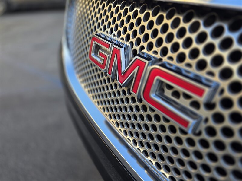 Used 2008 GMC Yukon Denali AWD/4WD image 12